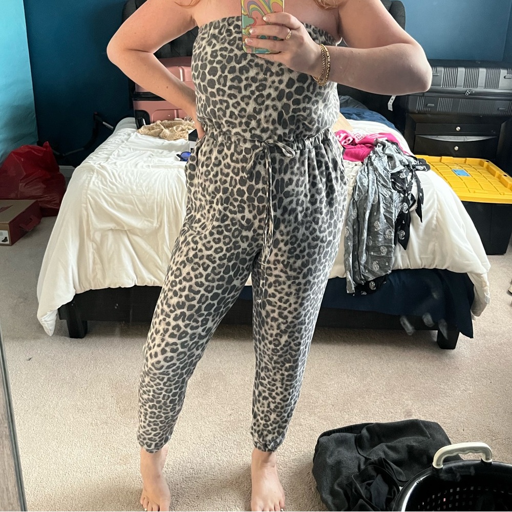 Cherish Gray Leopard Print Strapless Jumpsuit size M/L